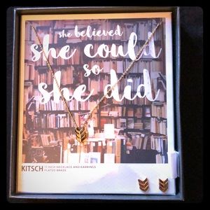 Gold necklace and earring set.